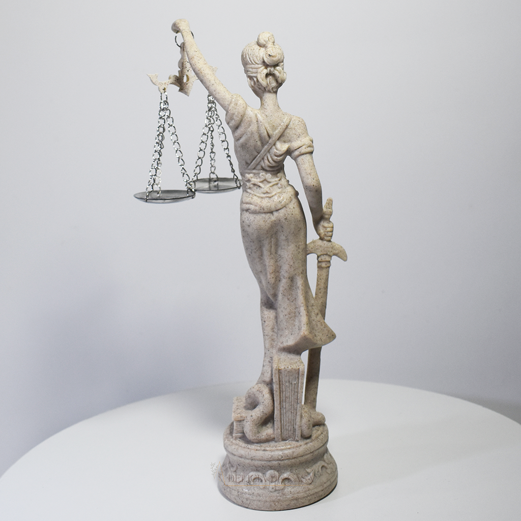 Escultura Dama da Justiça em Resina - Estilo Marmore