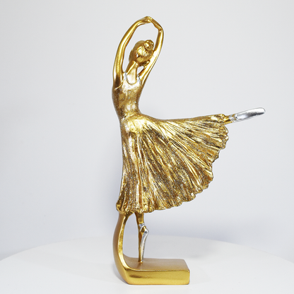 Escultura decorativa de bailarina dourada em resina em pose de ballet sobre base elegante