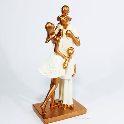 Estátua Decorativa Família Pais e Filhos