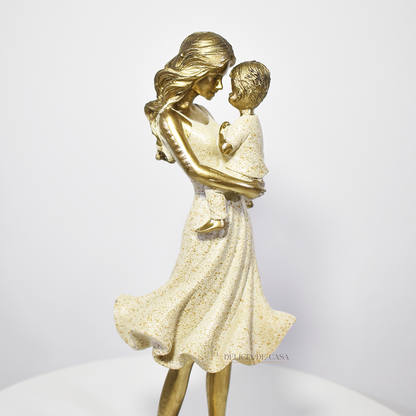 Estátua mãe com filho no colo – peça decorativa elegante para sala e quarto