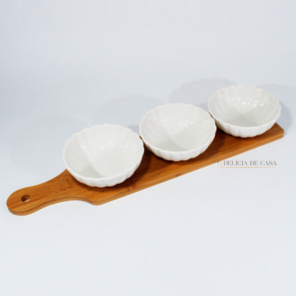 Tabua Petisqueira de Bambu com Potes de Porcelana branca