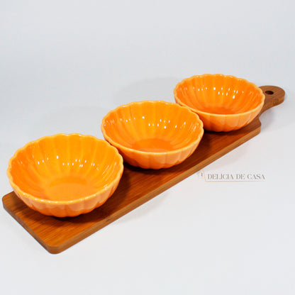 Tabua Petisqueira de Bambu com Potes de Porcelana laranja