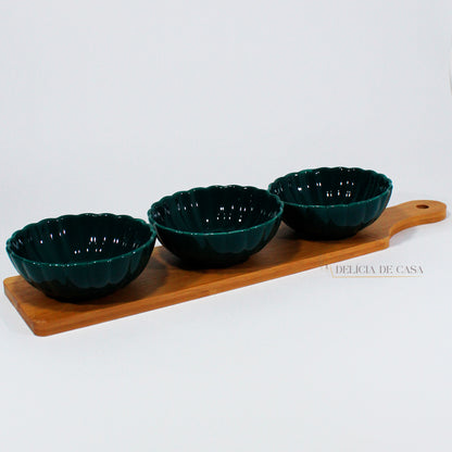 Tabua Petisqueira de Bambu com Potes de Porcelana verde